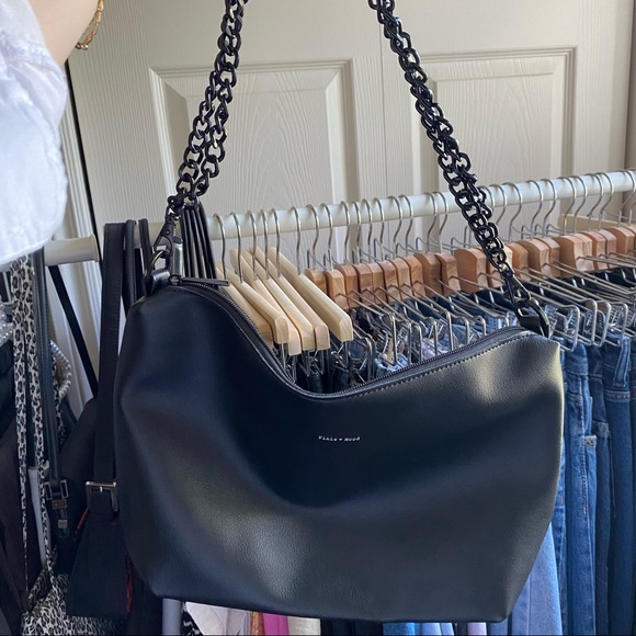 ✨SOLD✨ 2 in 1 black faux leather bag - Picture 5 of 8